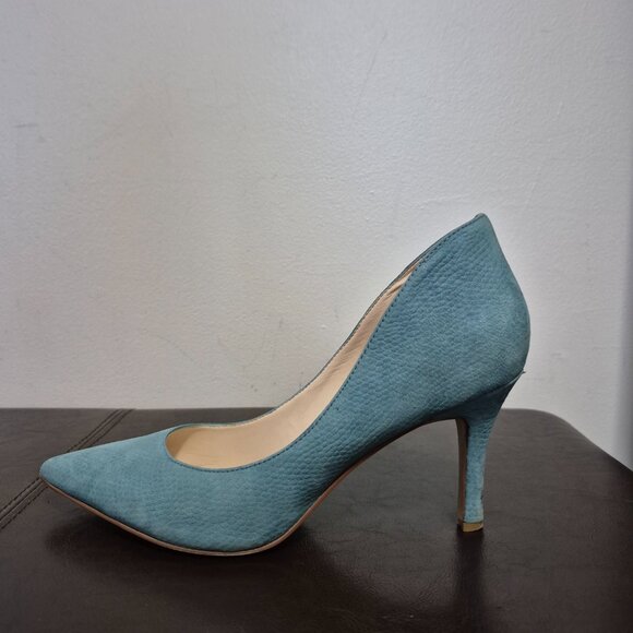 Blue Pumps - Picture 4 of 8